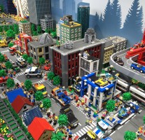 20万ピース以上のレゴブロックで作られた巨大ジオラマは夢いっぱい。